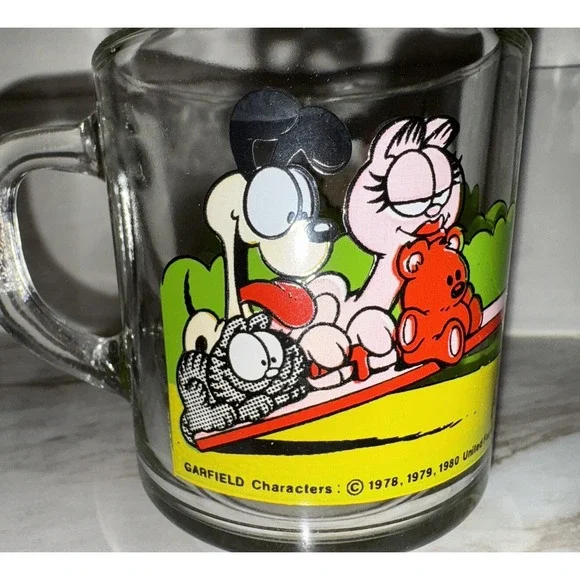 Vintage 1978 McDonald's Garfield Jim Davis Comic Book Glass Coffee Mug‎ - Picture 2 of 5